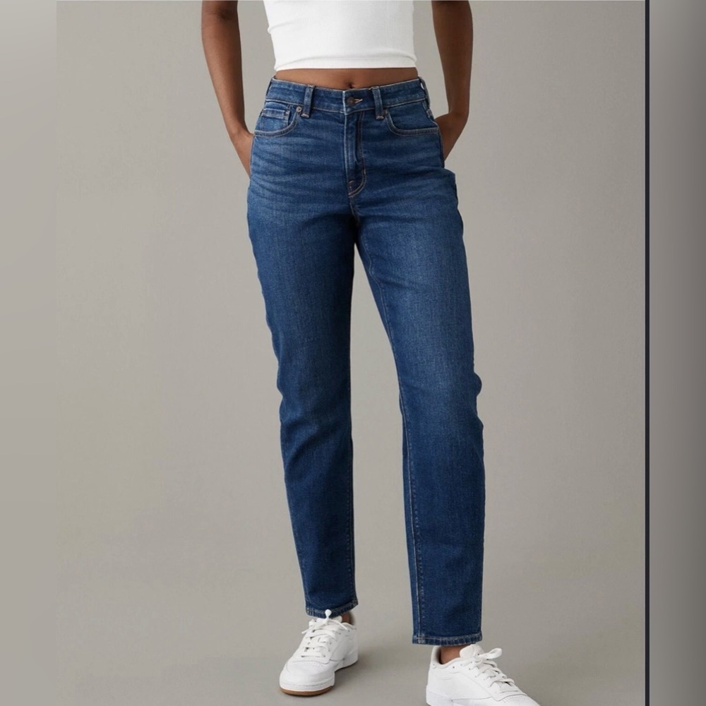 American Eagle Outfitters  Mom Jeans